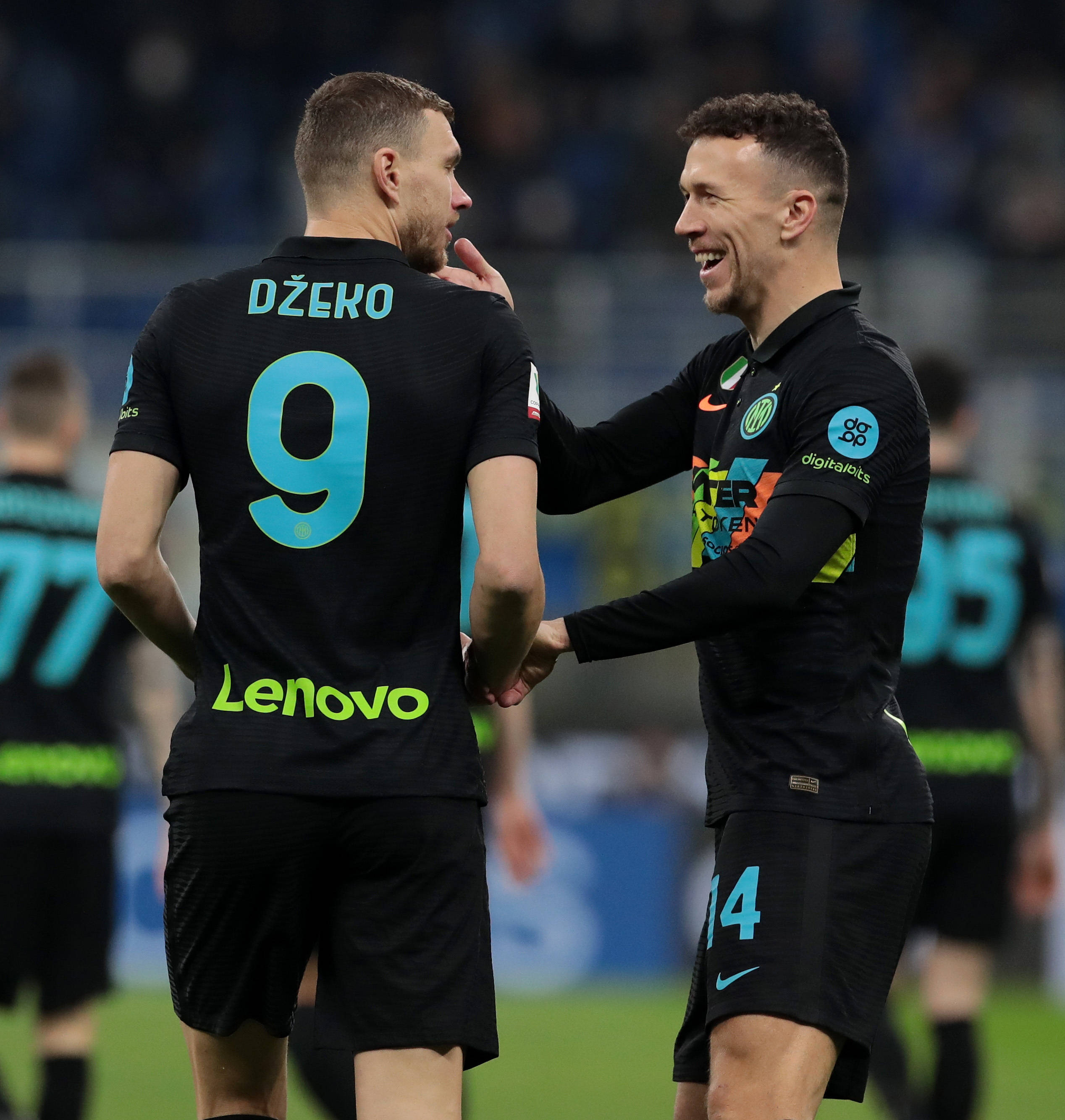 包含转会期突围战来临,西汉姆围绕意大利杯调整名单,目标明确,赛程密集仍需轮换的词条 包含转会期突围战来临,西汉姆围绕意大利杯调整名单,目标明确,赛程密集仍需轮换的词条