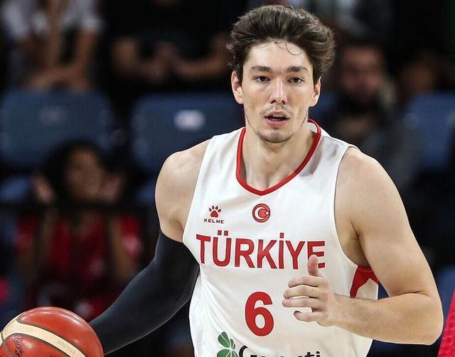 kaiyun sports-包含今晚费城76人调整名单以备意大利杯，手感冰凉环节打磨，质疑声仍在，轮换策略成焦点的词条-kaiyun sports